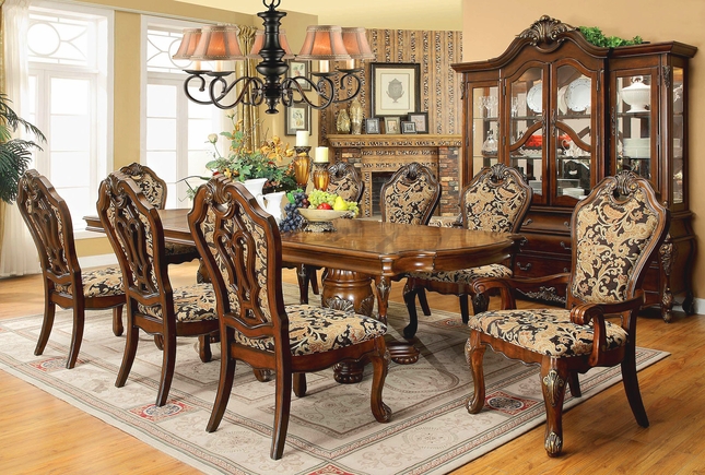 Traditional look dining room