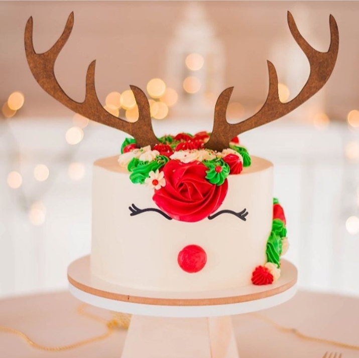 Magical reindeer cake