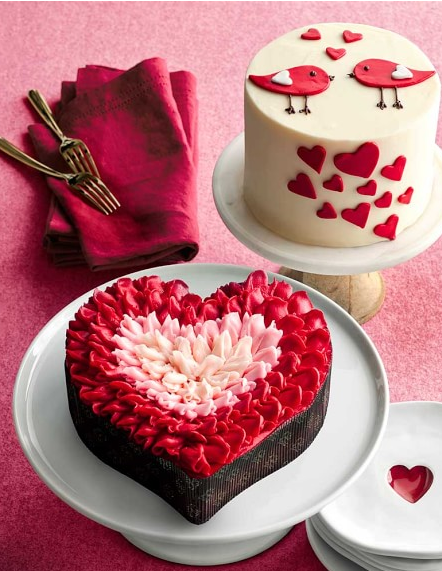 Pretty Love Bird And Red Rose Valentine Cake.png