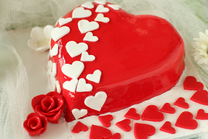 Valentine Red And White Tinny Heart Rose Cake