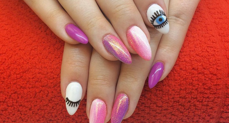 googly nail art