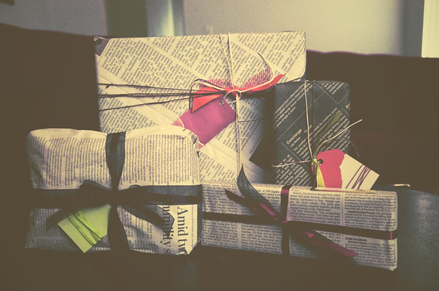 newspaper gift warp