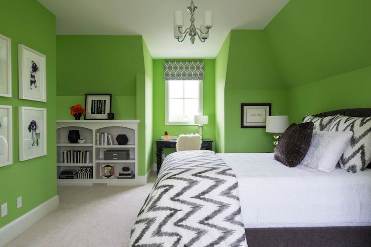 Why should green paint be done in the bedroom wall?