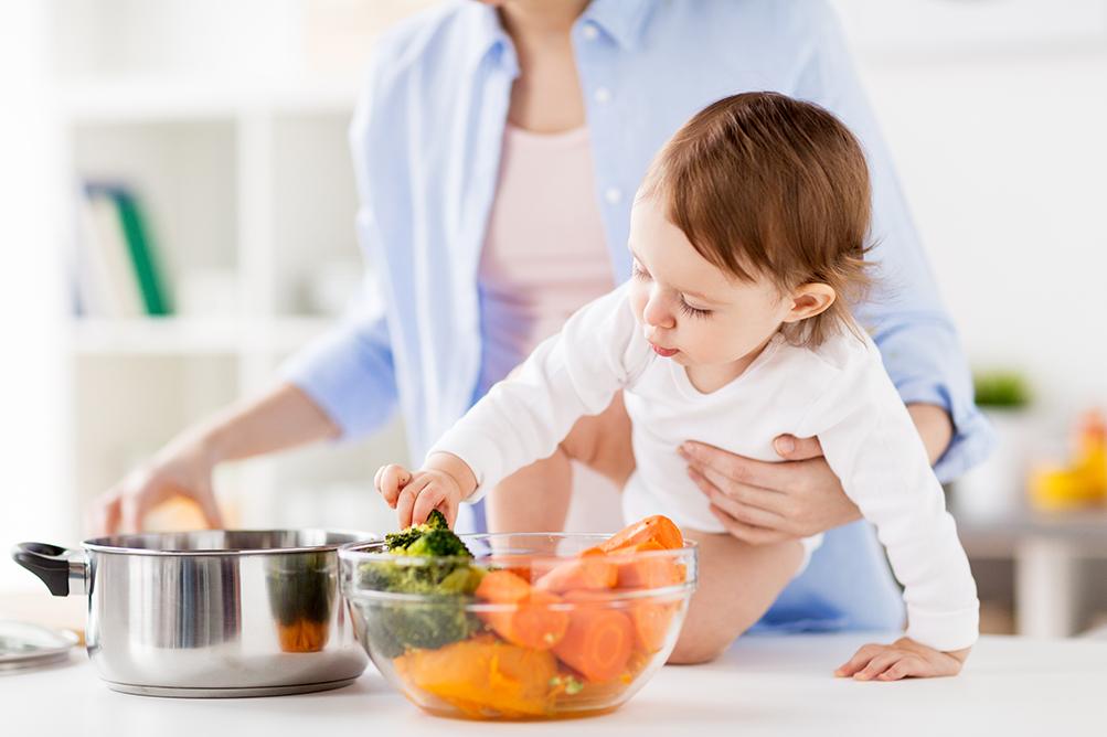 know what kind of diet should breastfeeding mothers take