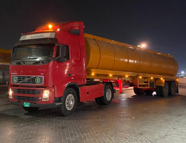 In 100 years, what would a sweet water tanker in Dubai look like?