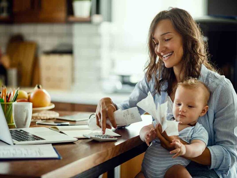 What are the money-making options for stay at home moms?