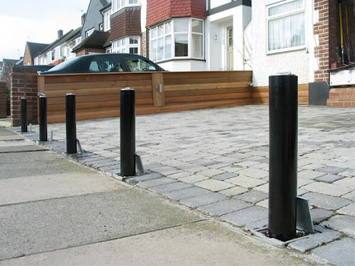 Important Points about Using a Driveway Bollard