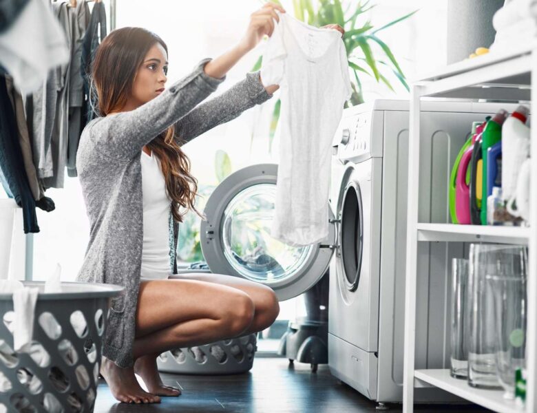 From bras and T shirts to jeans, what kind of clothes should be washed how often?