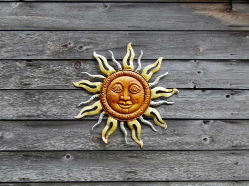 Vastu Tips: Place copper sun in this direction of the house, happiness and prosperity will come