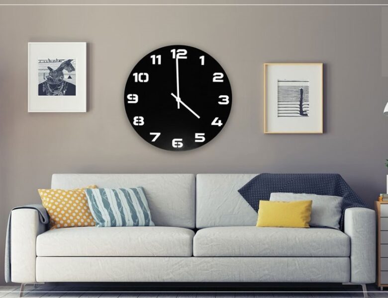 Place the clock in this direction and the relationship will grow sweeter and the environment in the home will improve