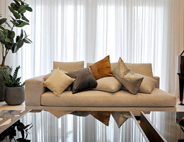 Interior Tips: dull sofa cushions give them a new look with these tips