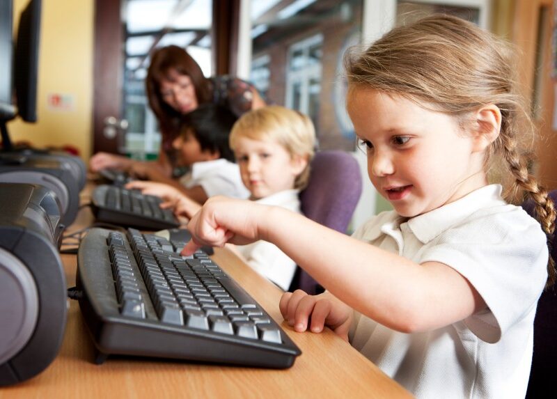 Why Introduce Children to Computers From Kindergarten